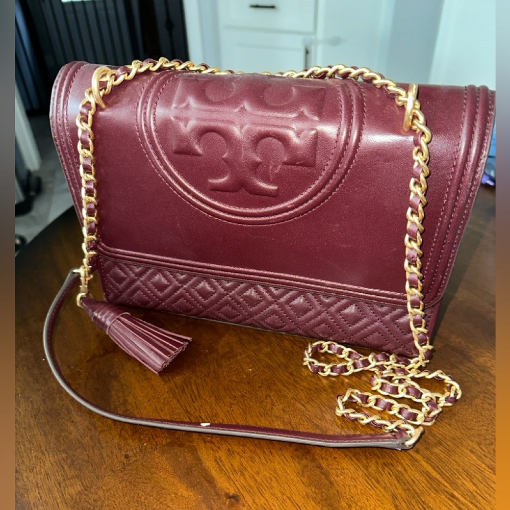FLEMING TORY BURCH CROSS BODY BAG- MAROON $598 ORIGINALLY!